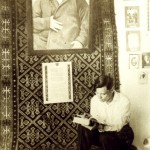 Каюм Мухамедханов в музее Абая (1940г., г.Семипалатинск) (Копировать)